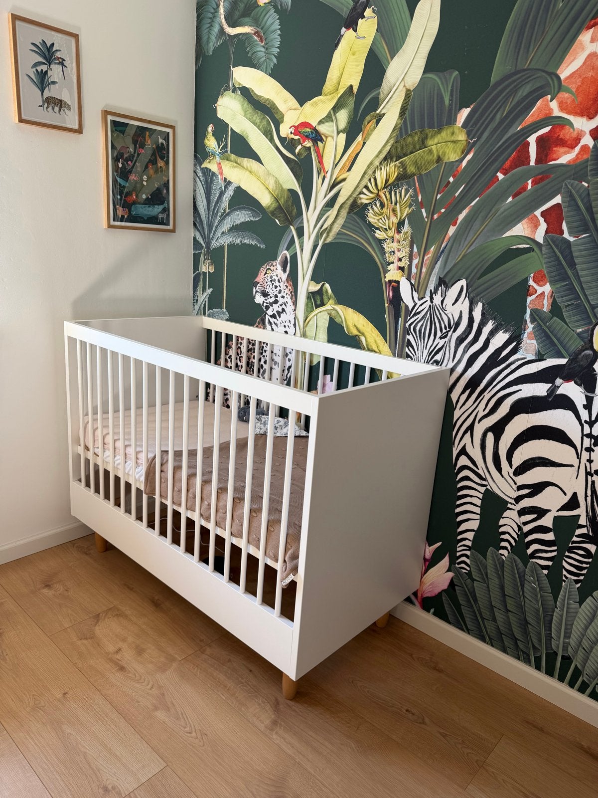 Petite Amelie Bocca ledikant 120x60, Ophalen, Zo goed als nieuw, Lattenbodem, Minder dan 140 cm