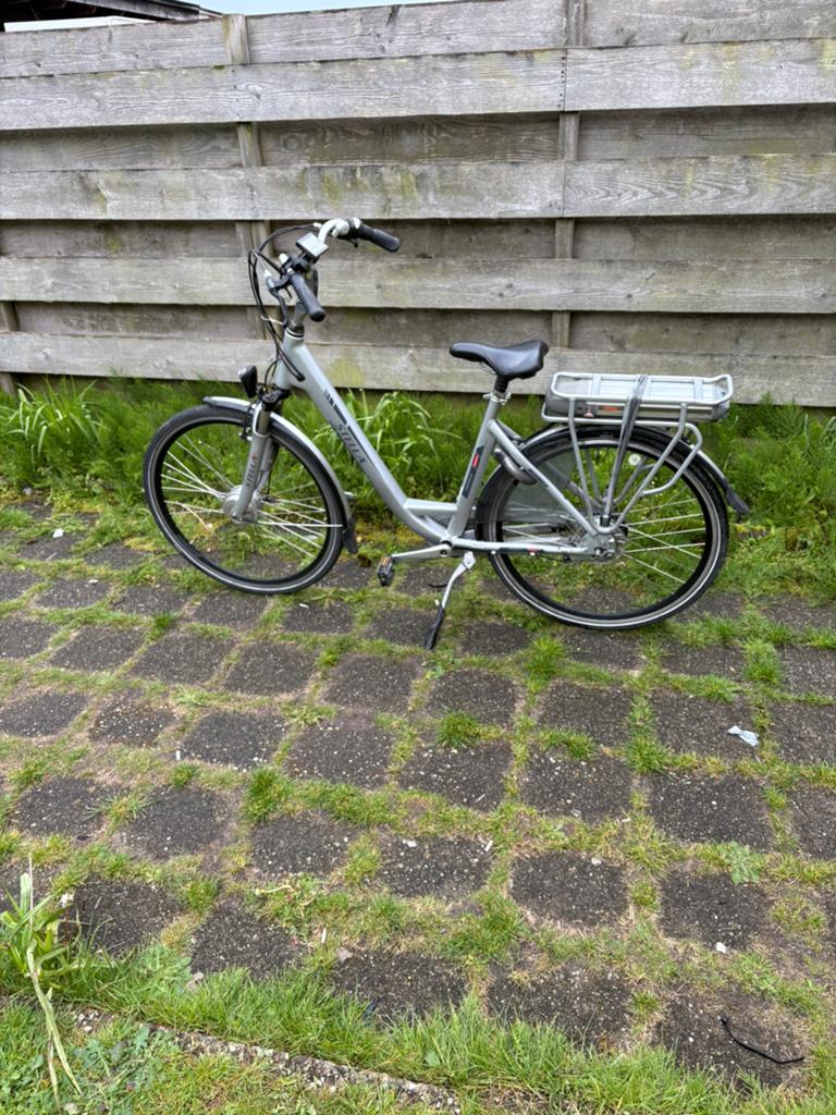 Stella elektrische fiets vraag prijs 500 Euro, Fietsen en Brommers, Elektrische fietsen, 51 tot 55 cm, Ophalen, Zo goed als nieuw