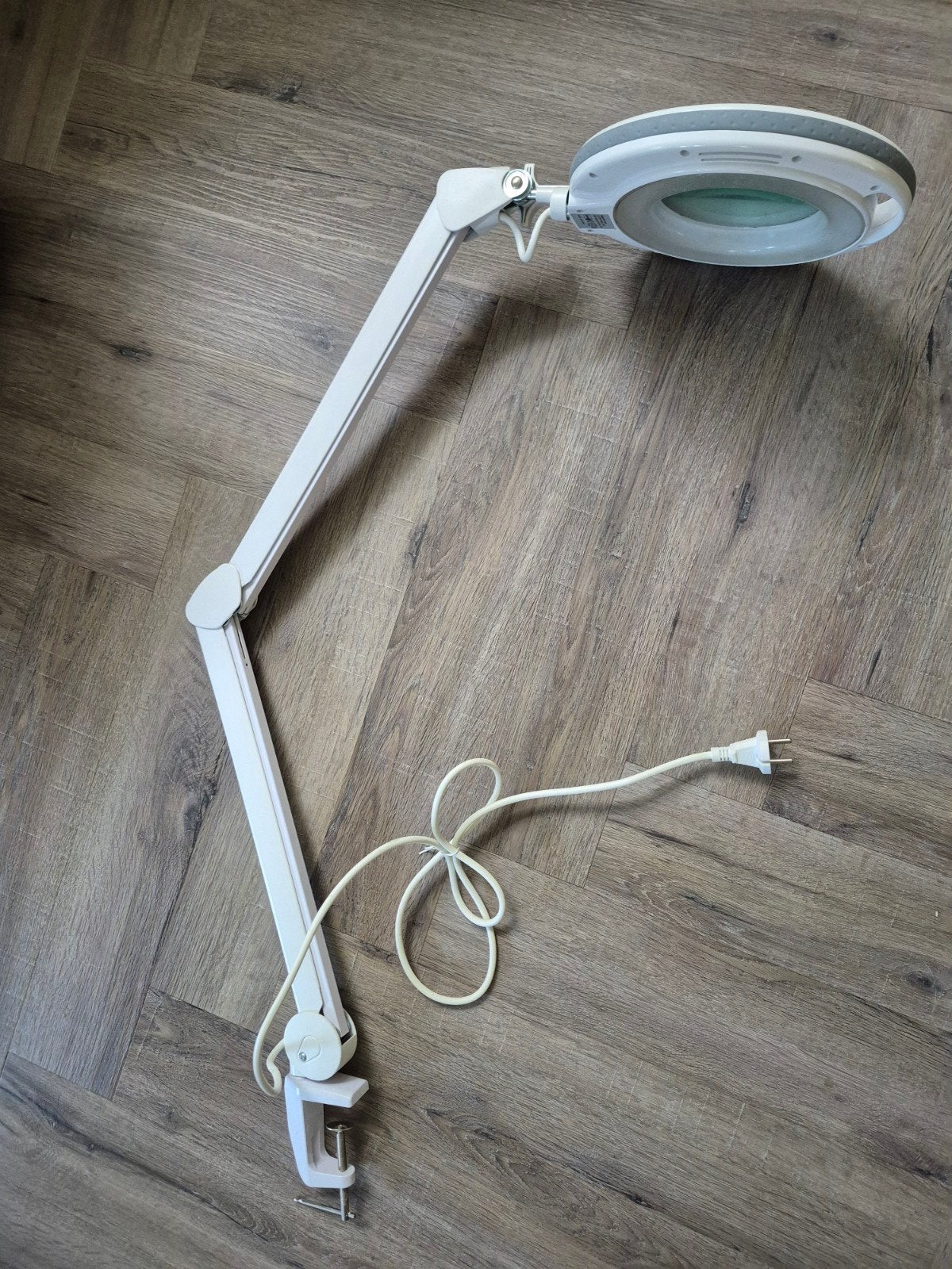Loeplamp met tafelklem, geschikt voor pedicure/manicure., Ophalen of Verzenden, Gebruikt, Loeplamp