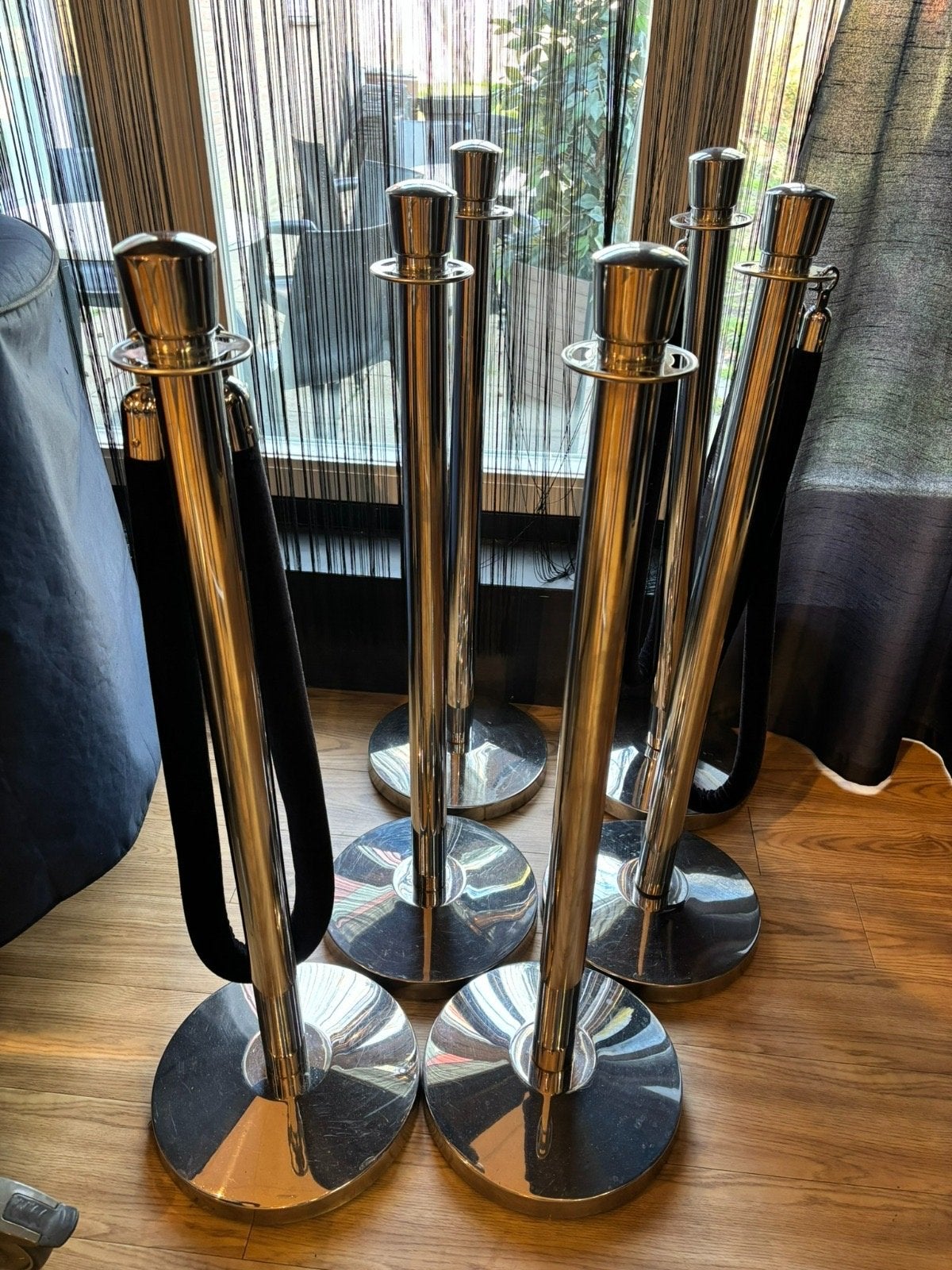 Set van 6 chromen afzetpalen met zwart koord, Ophalen, Gebruikt