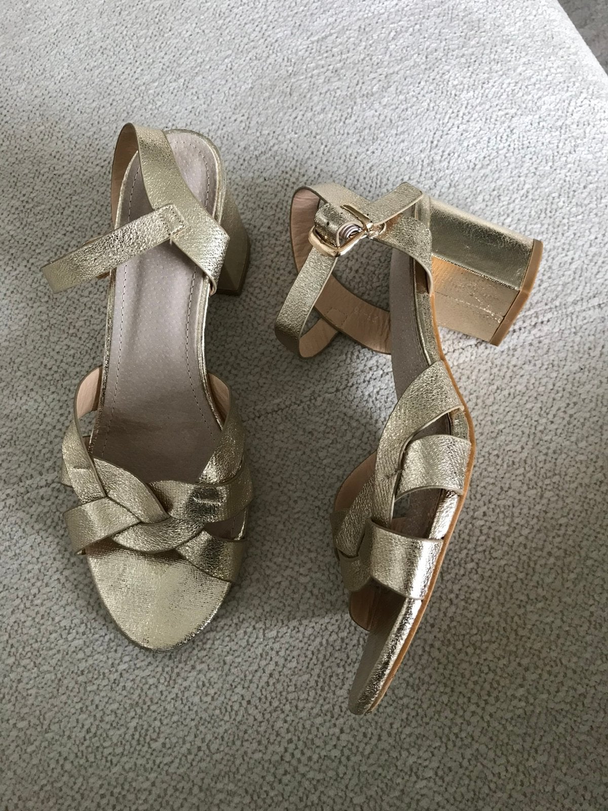 Sandalen maat 40 zgan €15,00, Ophalen of Verzenden, Zo goed als nieuw, Overige kleuren, Sandalen of Muiltjes