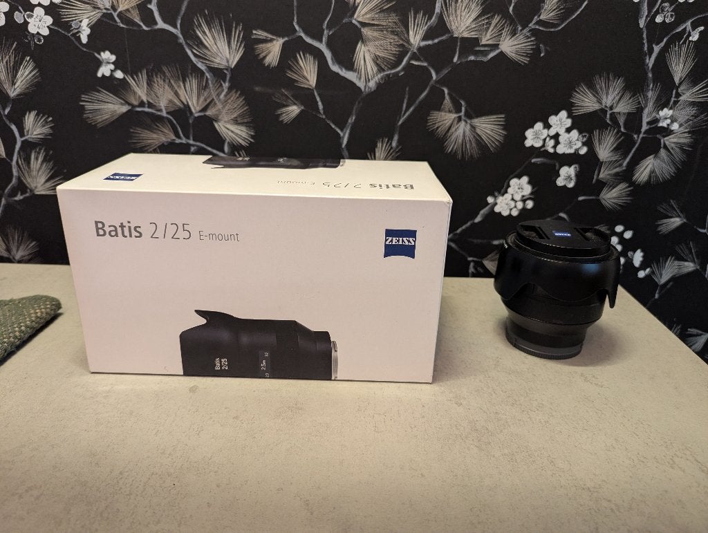 Zeiss Batis 25mm f/2.0 Sony E-mount (inclusief UV filter), Ophalen, Groothoeklens, Zo goed als nieuw, Zeiss