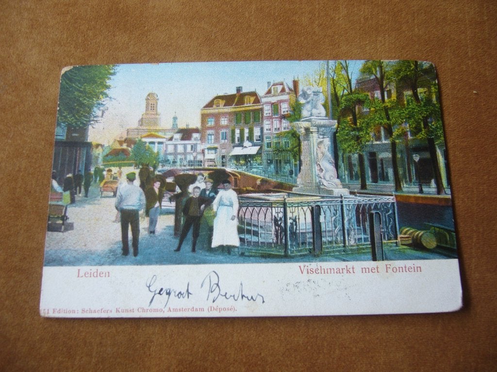 LEIDEN  =  VISCHMARKT MET FONTEIN BRIEFKAART  1904, Ophalen of Verzenden, Voor 1920, Gelopen, Zuid-Holland