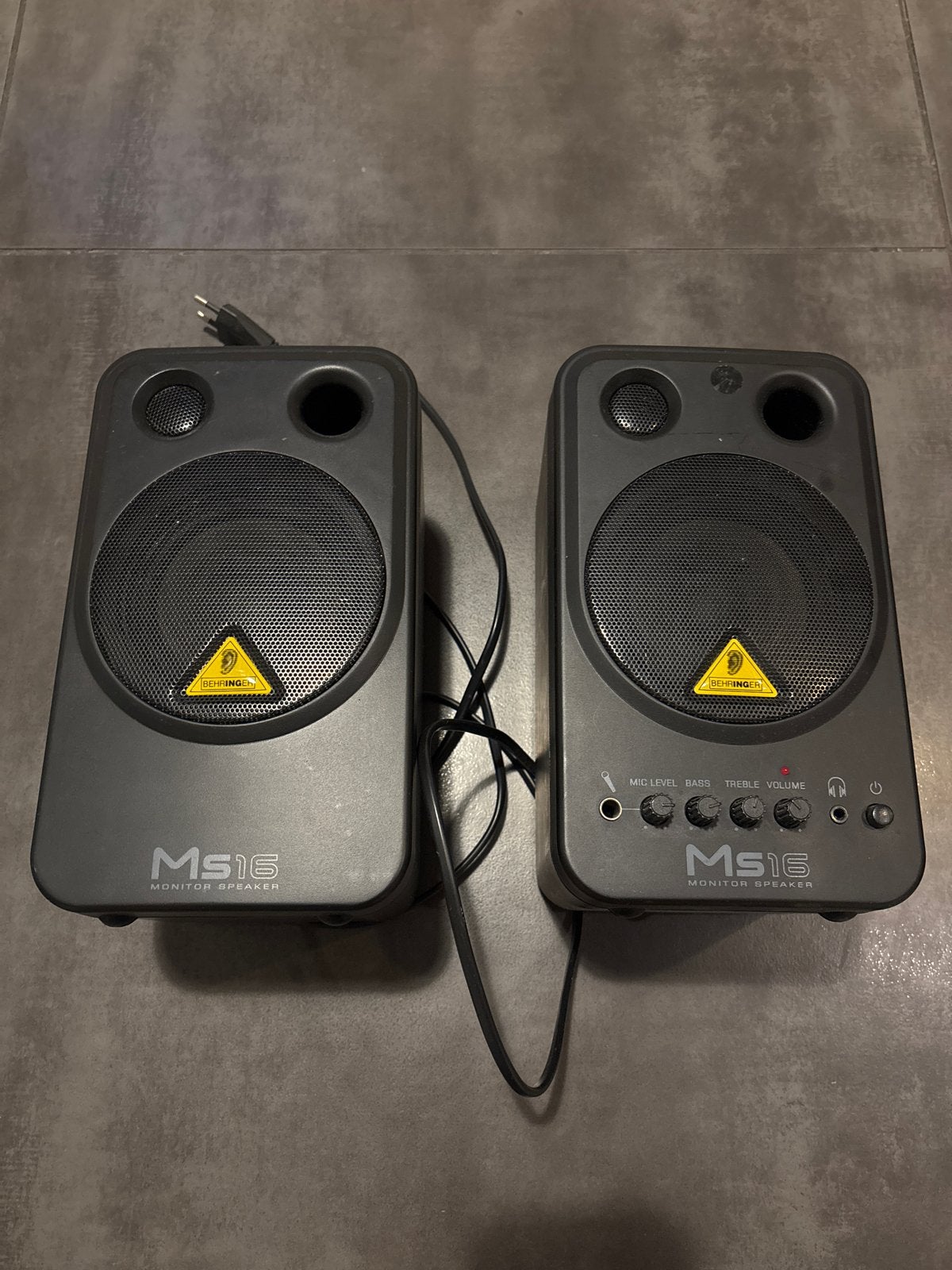 Behringer MS16 Monitor Speakers, Studiomonitor, Inclusief kabels, Zo goed als nieuw, Minder dan 60 watt