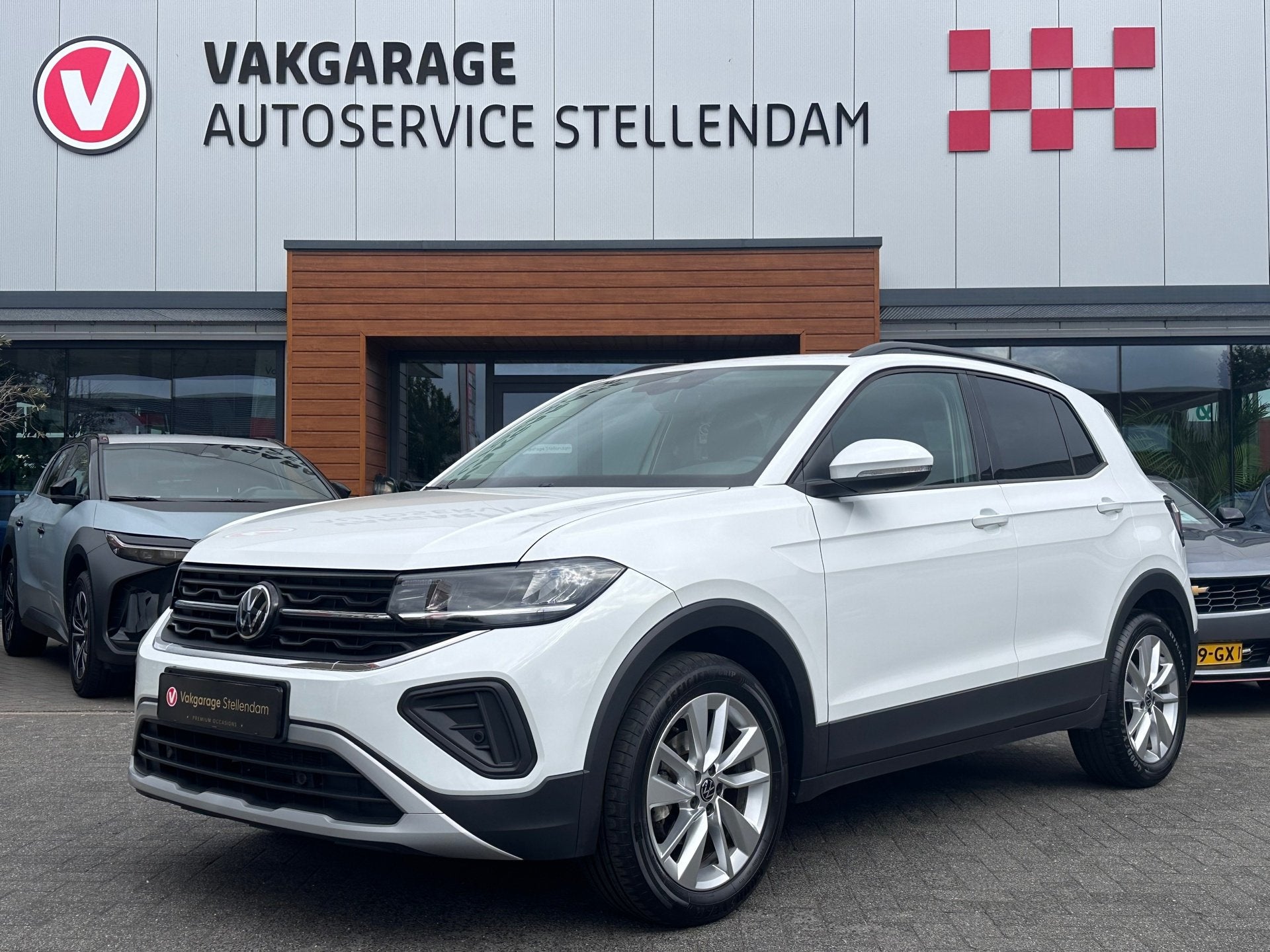 Volkswagen T-CROSS 1.0 TSI Life|Keyless|Camera|App-Connect|A, Auto's, Voorwielaandrijving, Gebruikt, 95 pk, 620 kg