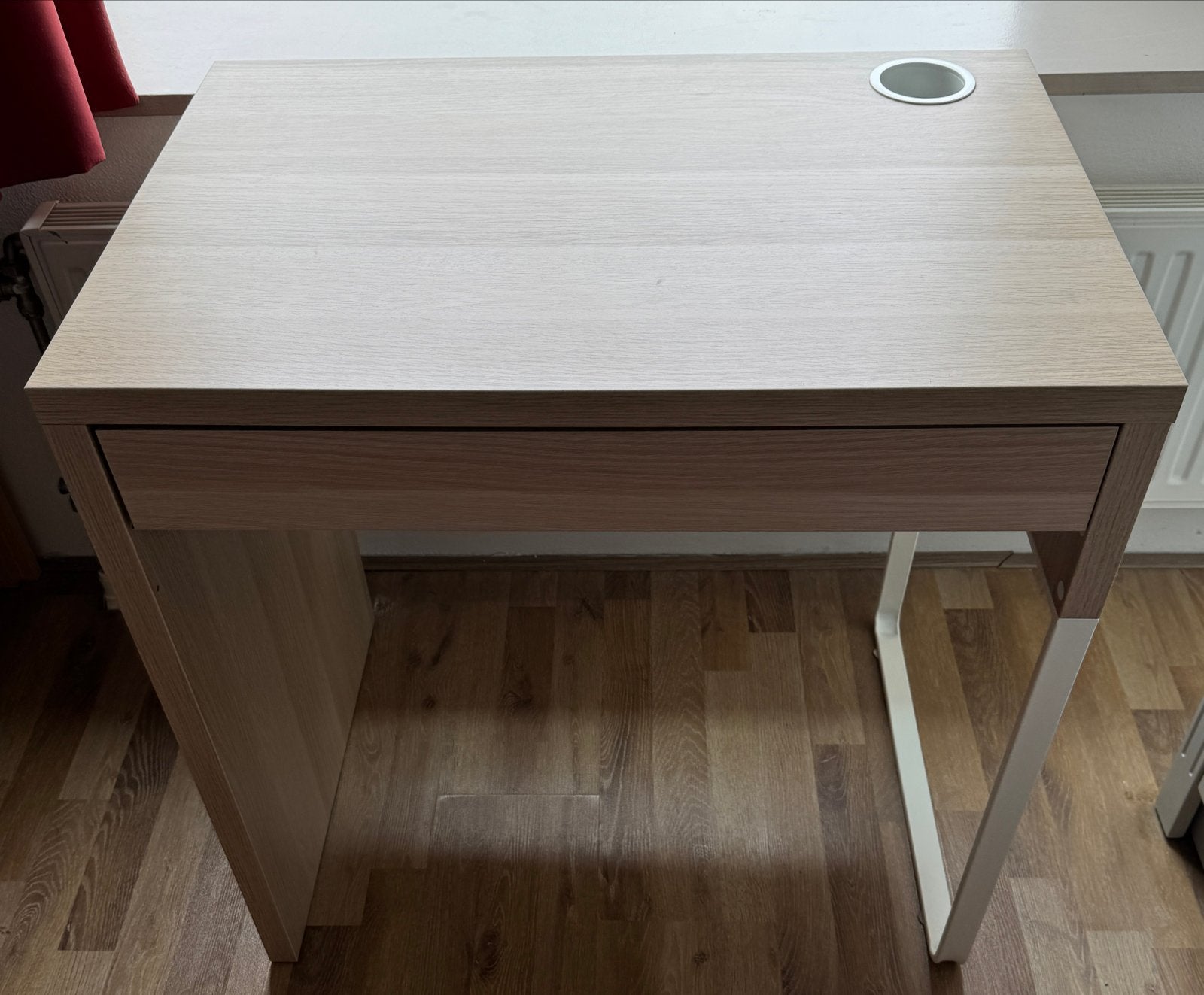 Ikea MICKE Bureau, wit gelazuurd eikeneffect, 73x50 cm, Ophalen, Gebruikt, Met lades, Spaanplaat of MDF