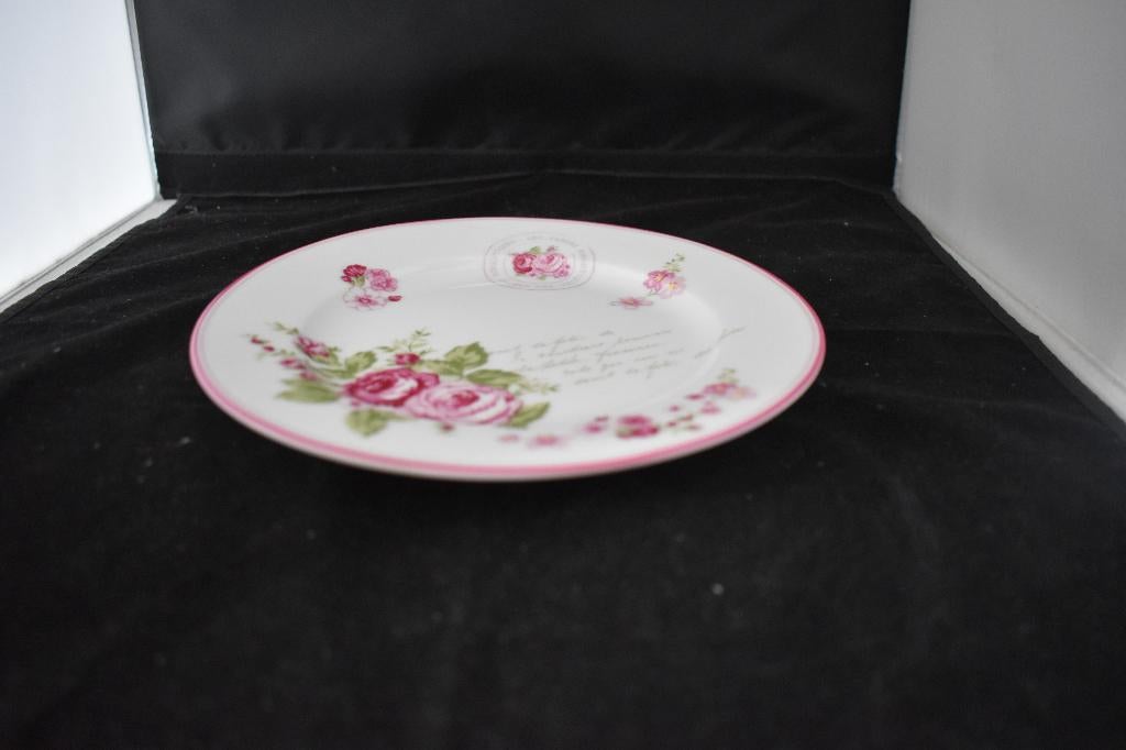 Ontbijtborden Le Rosier Rose servies, Info@detagrijn.com, Nieuw, Ophalen of Verzenden, Bord(en)