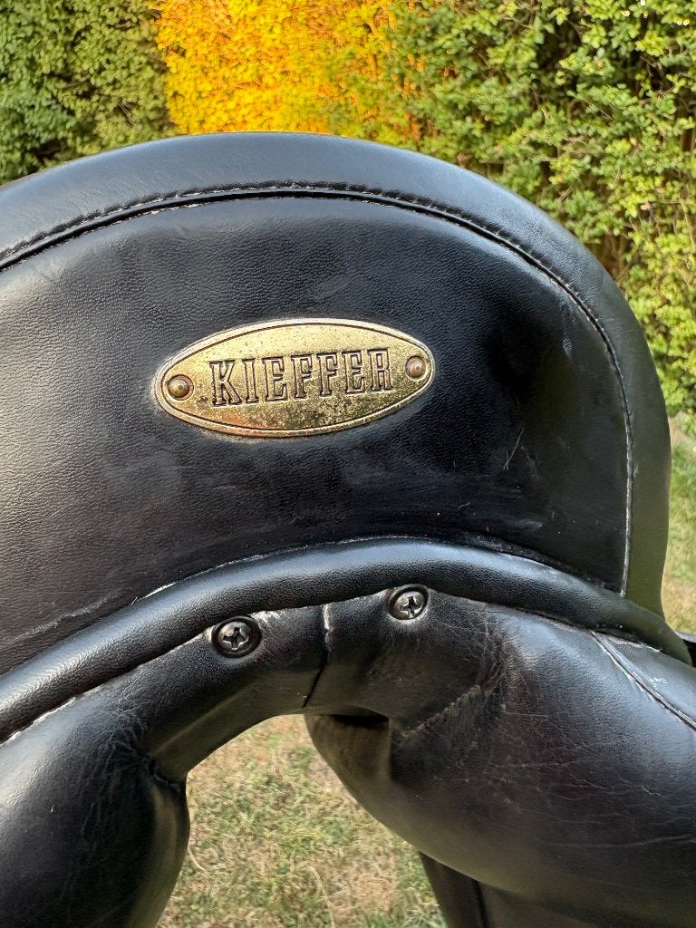 Kieffer Dressuurzadel, L (17.5 inch), Dressuur, Ophalen of Verzenden, Middeldiepe zit