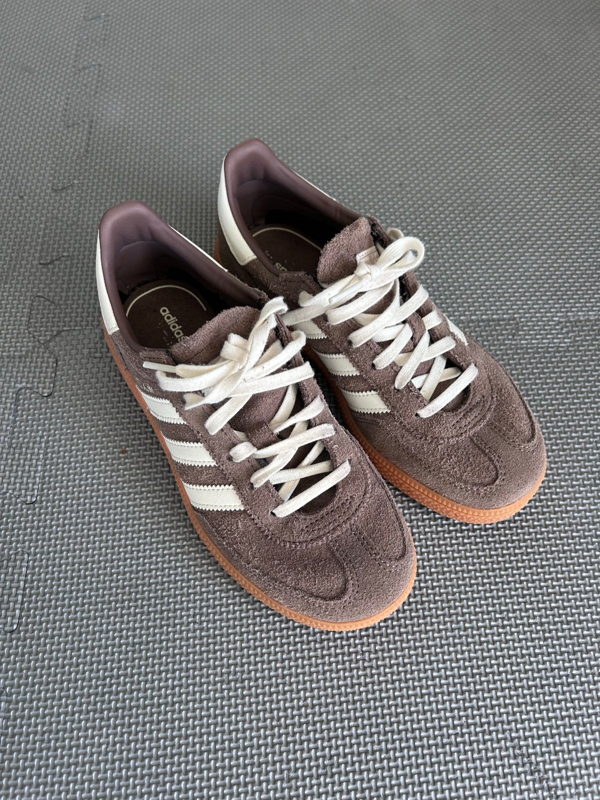 Adidas Spezial Earth Strata - Maat 33,5, Ophalen of Verzenden, Gebruikt, Jongen of Meisje, Schoenen