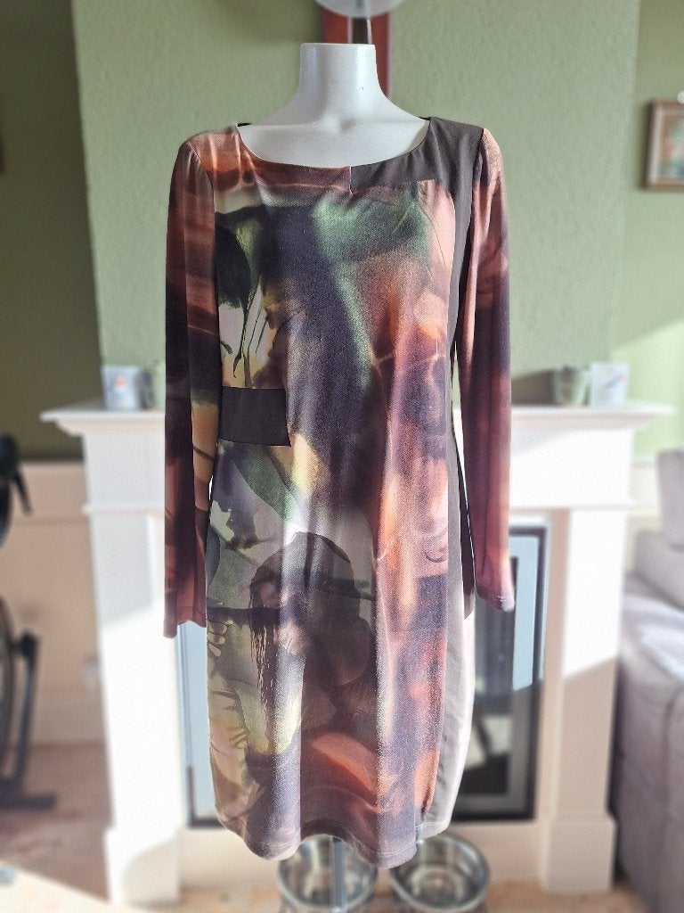 Eroke jurk gezicht print bruin groen mt 50 NL 46, Bruin, Verzenden, Maat 46/48 (XL) of groter, Knielengte