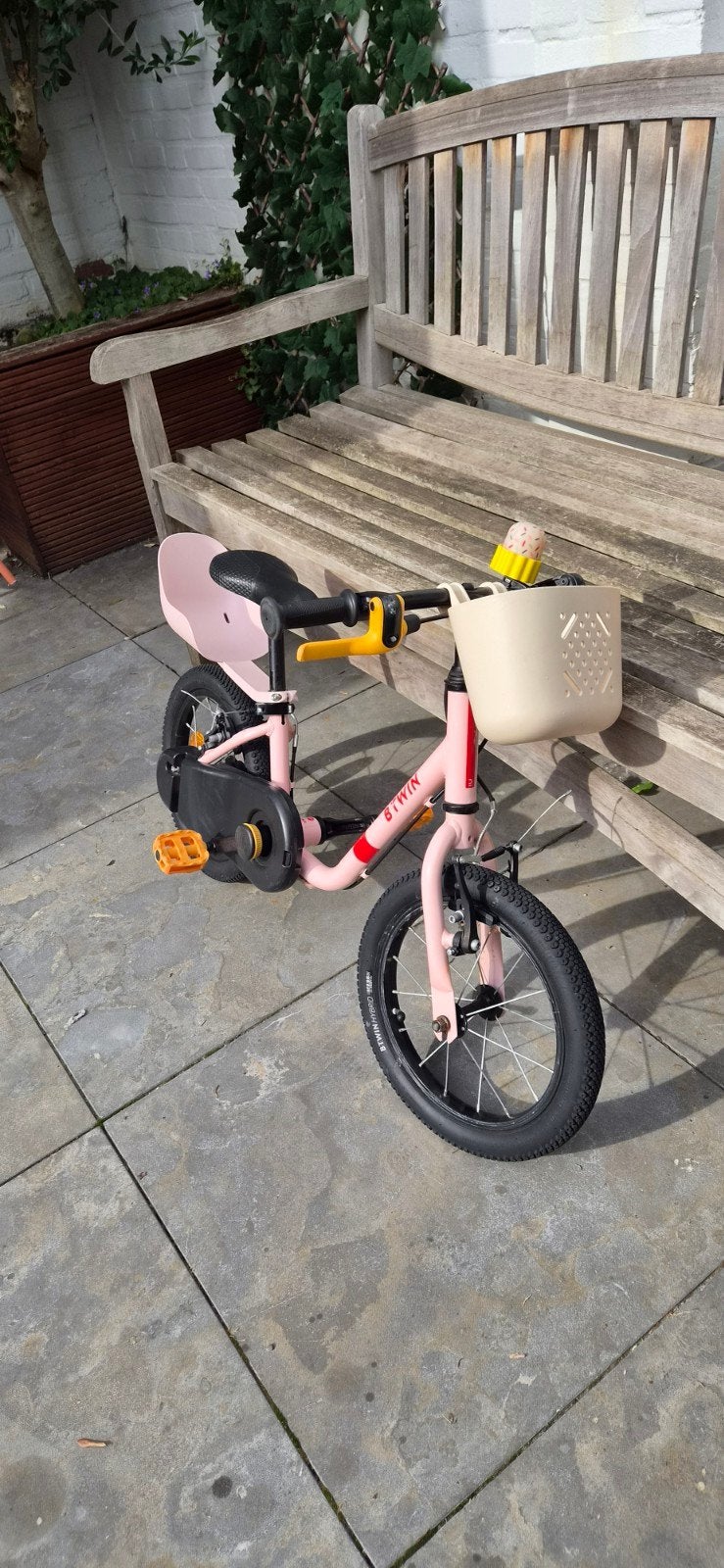 B'Twin kinderfiets 14 inch (OM TE BOUWEN NAAR LOOPFIETS), Fietsen en Brommers, Fietsen | Kinderfietsjes, Ophalen, Zijwieltjes
