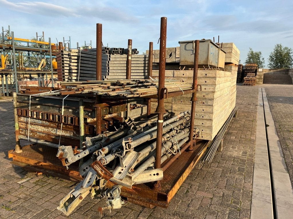 Te koop Doka systeembekisting - betonbekisting, Ophalen, Niet bekend, Doka, Zo goed als nieuw