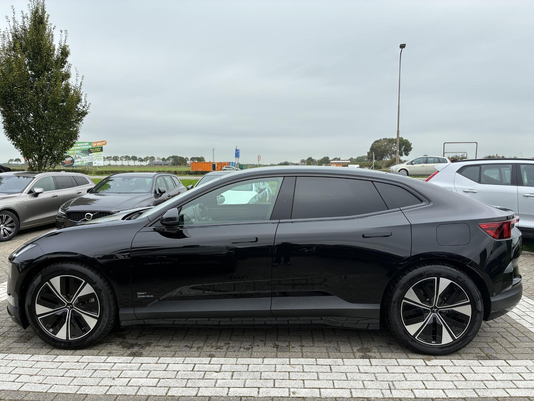 Polestar 4 Long Range Dual motor 100 kWh Harman&Kardon|Nappa, Auto's, Automaat, 660 min, 2000 kg, Zwart