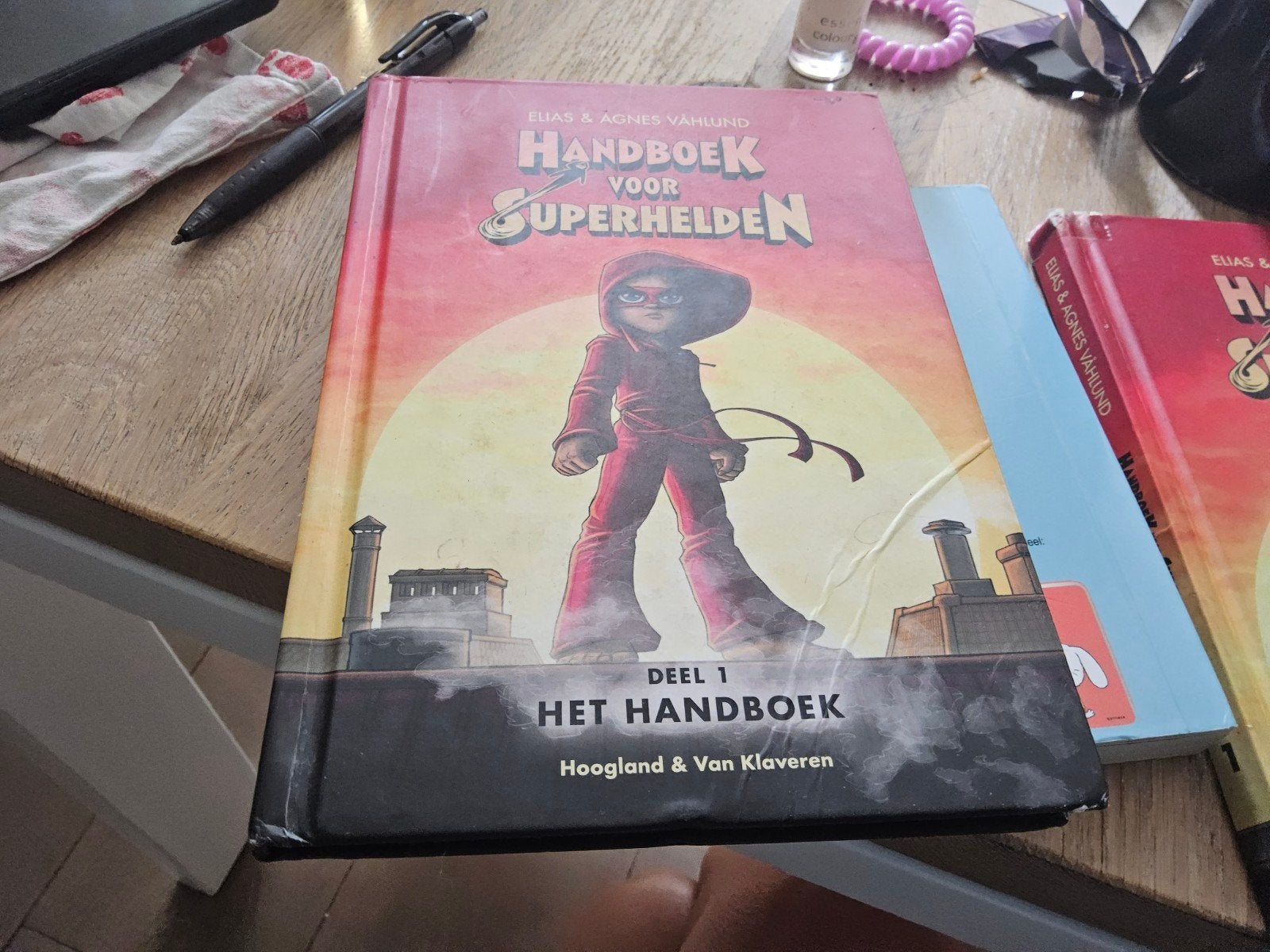 Handboek voor Superhelden Dl1 Het Handboek Elias Vahlund, Ophalen of Verzenden, Gelezen, Elias & Agnes Vahlund, Fictie