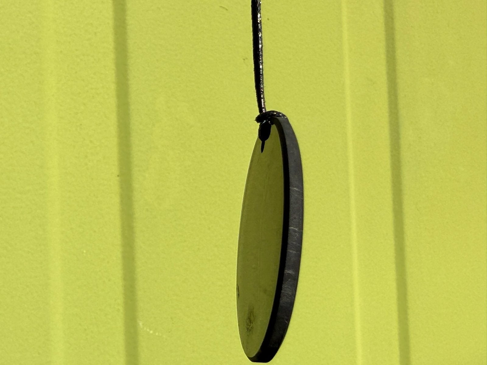 Shungite shungiet hanger mineralen, Verzamelen, Mineralen en Fossielen, Ophalen of Verzenden, Mineraal