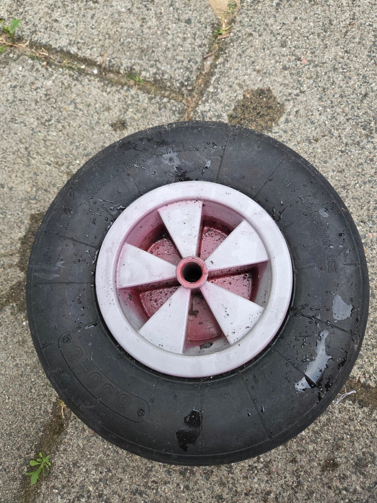 Stevig rubber wiel met kunststof velg, Gebruikt, Ophalen of Verzenden, Handmatig, Onbekend
