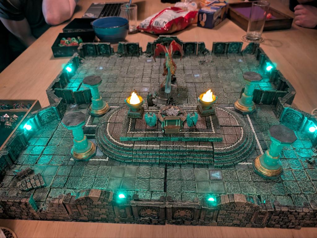 Gezocht: Dwarven Forge tiles en toebehoren, Ophalen of Verzenden