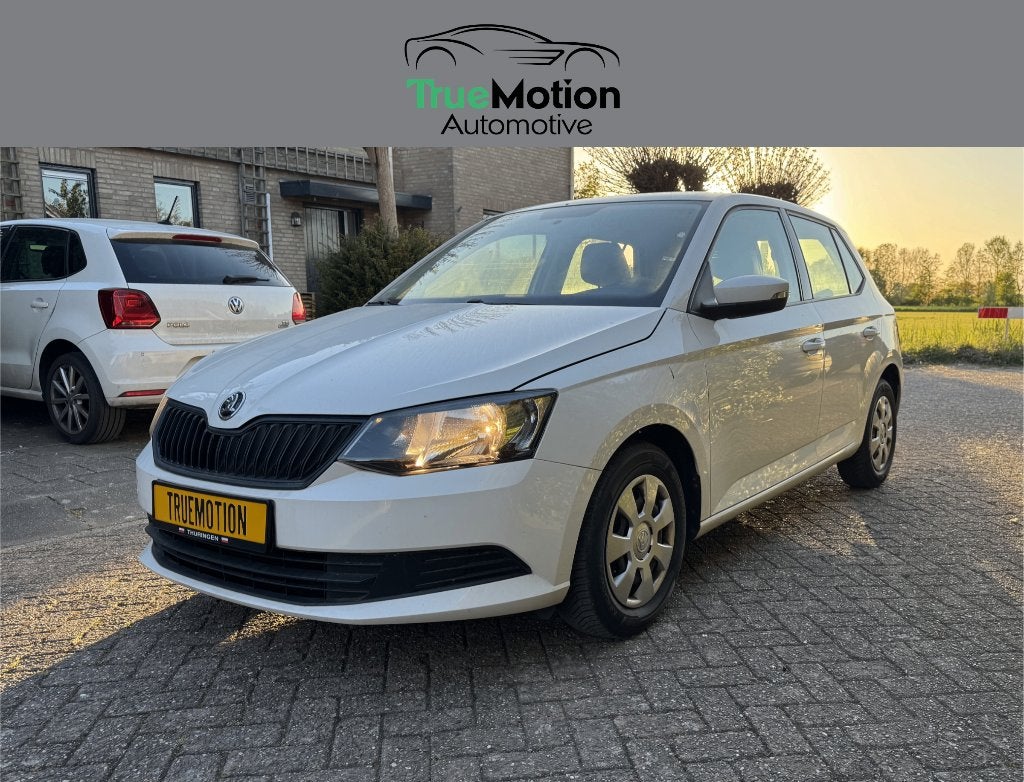 Skoda Fabia 2016 - Nieuwe APK - Lage kilometerstand, Stof, Euro 6, Wit, Grijs