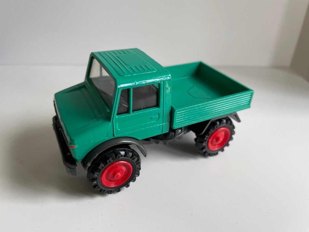 Unimog  Mersedes Benz tractor  model, Overige merken, Auto, 1:32 tot 1:50, Nieuw