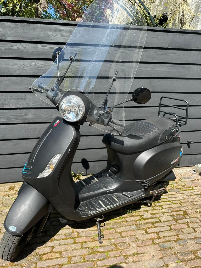 Gts scooter geel kenteken, Overige merken, Ophalen of Verzenden, Zo goed als nieuw, Benzine
