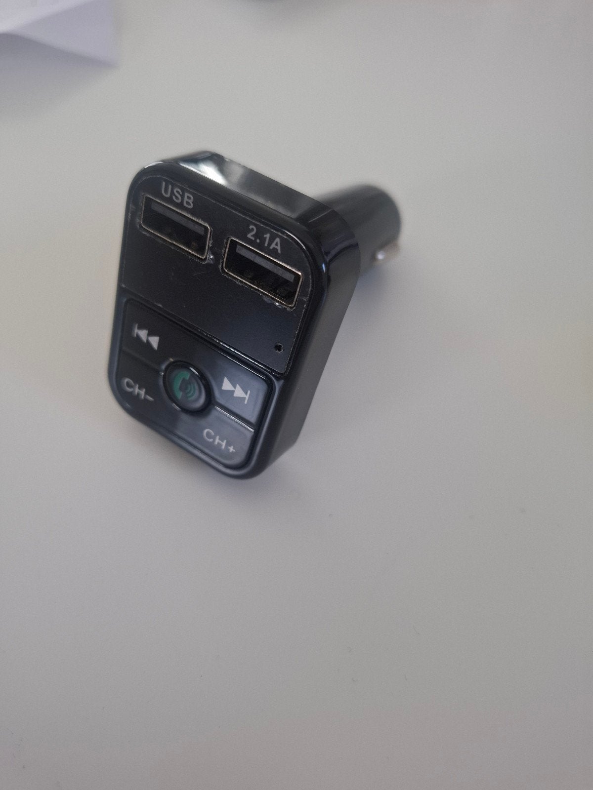 FM Transmitter Auto - Muziek en Opladen Onderweg, Ophalen of Verzenden, Zo goed als nieuw