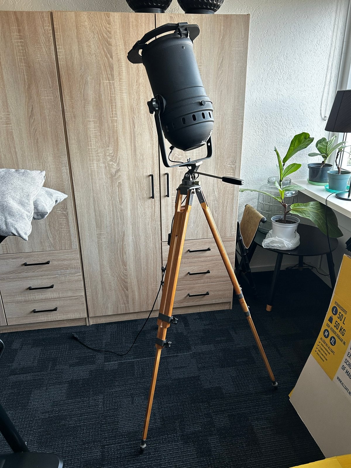 Vintage Studio Spotlamp op Houten Statief - Unieke Vloerlamp, Ophalen, Gebruikt, Overige fittingen, 150 tot 200 cm