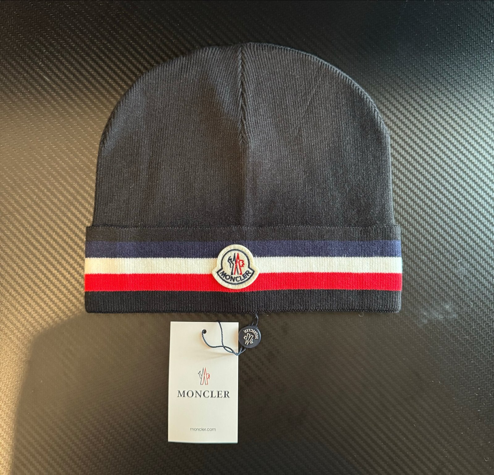 Moncler Muts - Nieuw met labels, Ophalen of Verzenden, Nieuw, Overige maten, Muts