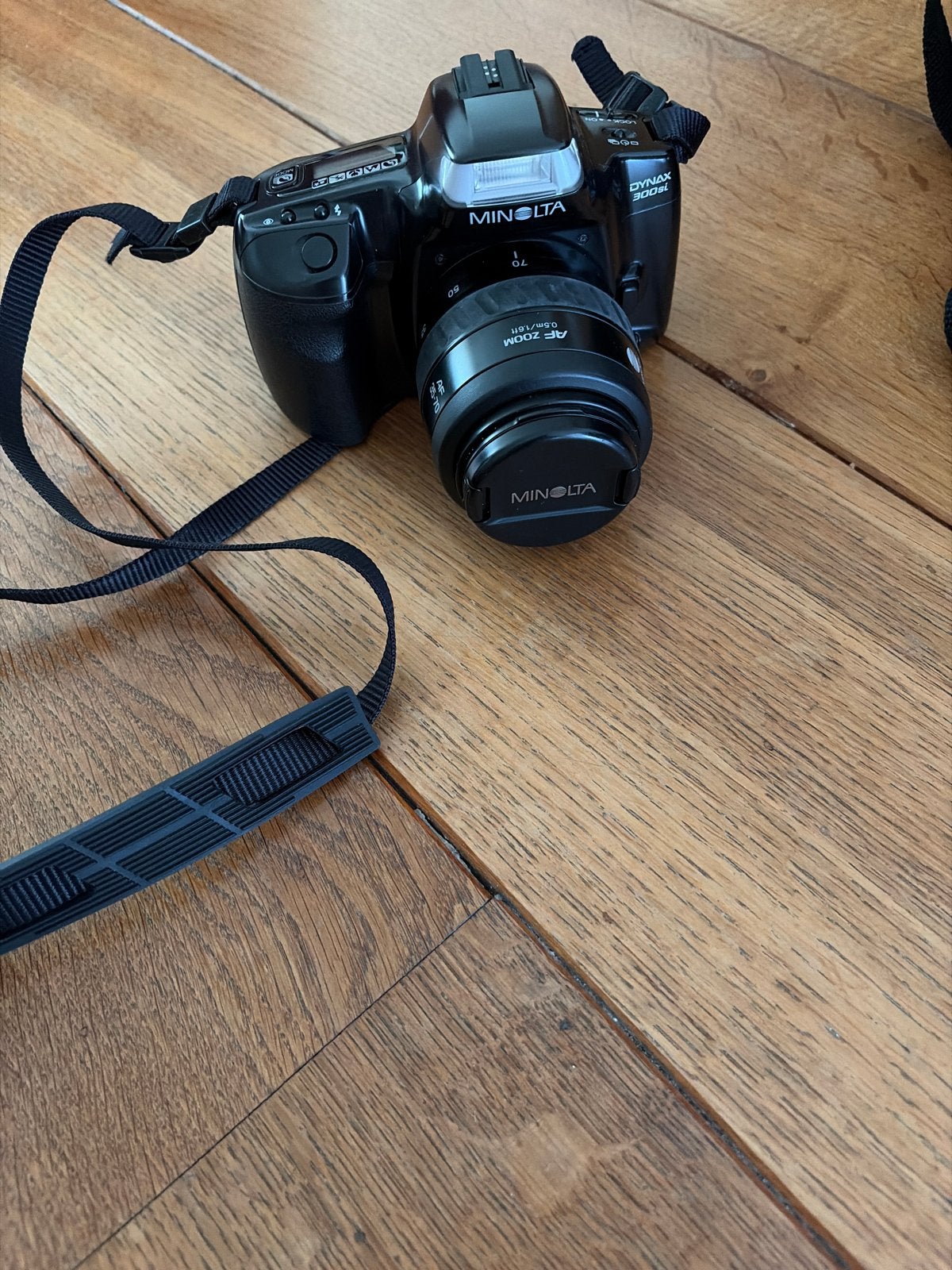 Minolta Dynax 300si spiegelreflexcamera met tas, Audio, Tv en Foto, Ophalen, Gebruikt, Spiegelreflex, Minolta