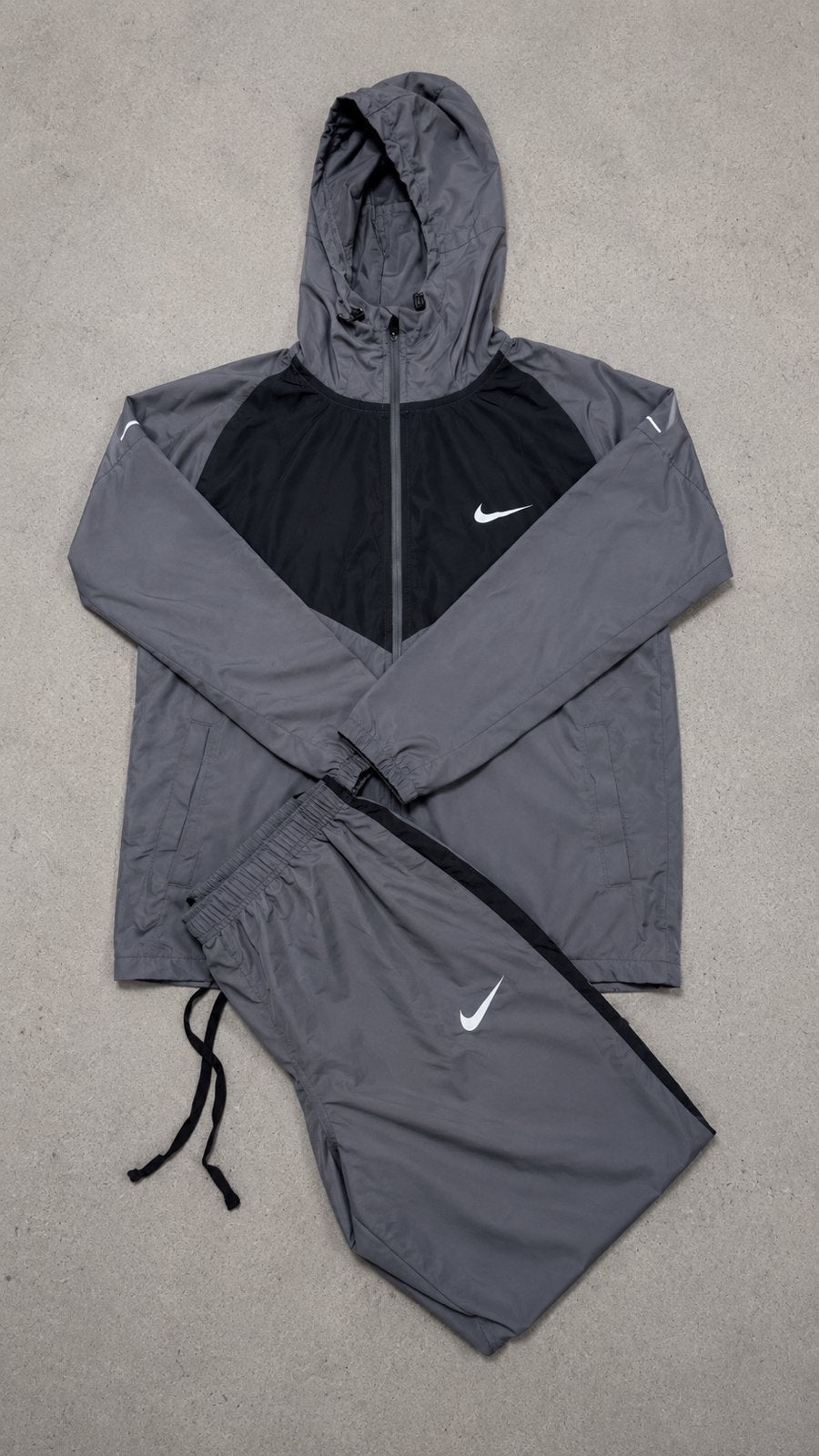 Nike millers/Asics sets, Kleding | Heren, Zwart, Overige maten, Ophalen of Verzenden, Zo goed als nieuw