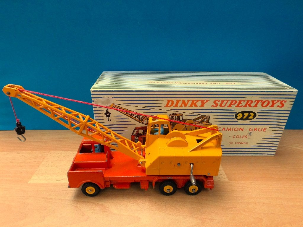 DINKY TOYS FRANKRIJK No. 889 CAMION GRUE "COLES" MET DOOS, Ophalen of Verzenden, Zo goed als nieuw, Overige typen, Dinky Toys