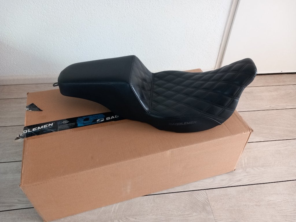 Saddleman stepup seat Harley  Touring va 2008, Motoren, Ophalen of Verzenden, Gebruikt