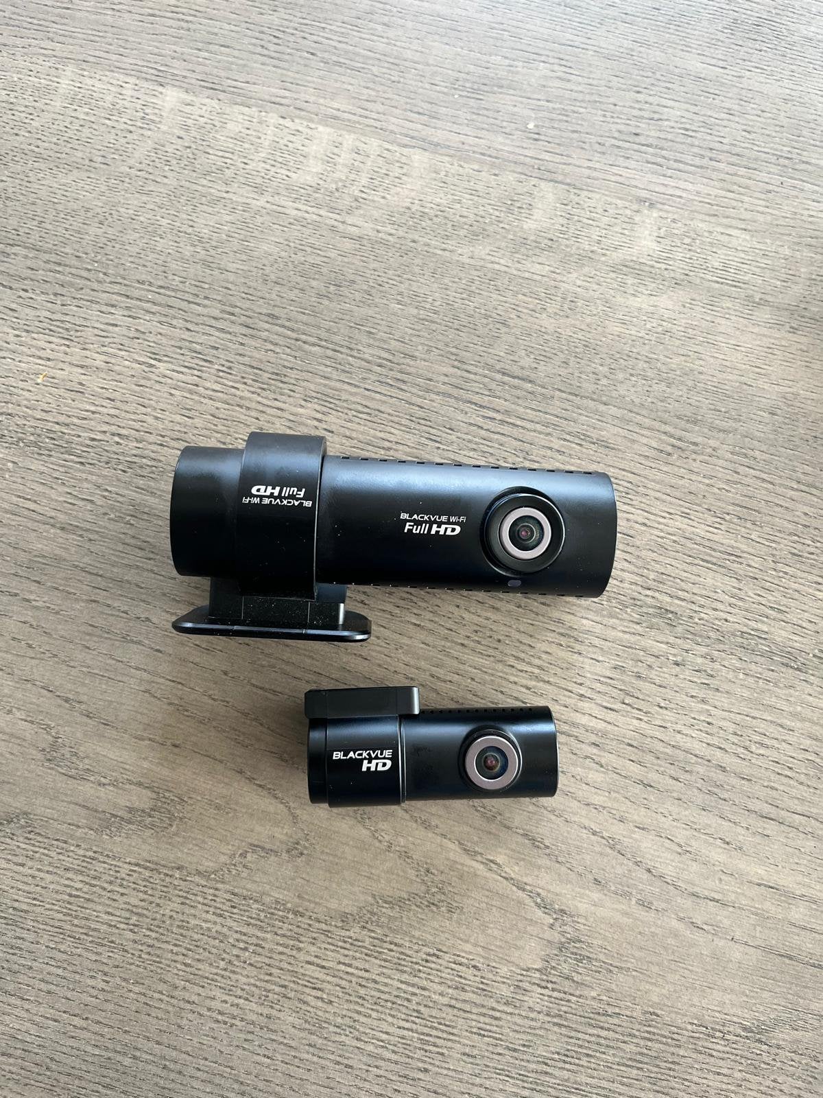 Black Vue DR650GW.  Voor en achter camera., Auto diversen, Dashcams, Ophalen of Verzenden, Zo goed als nieuw