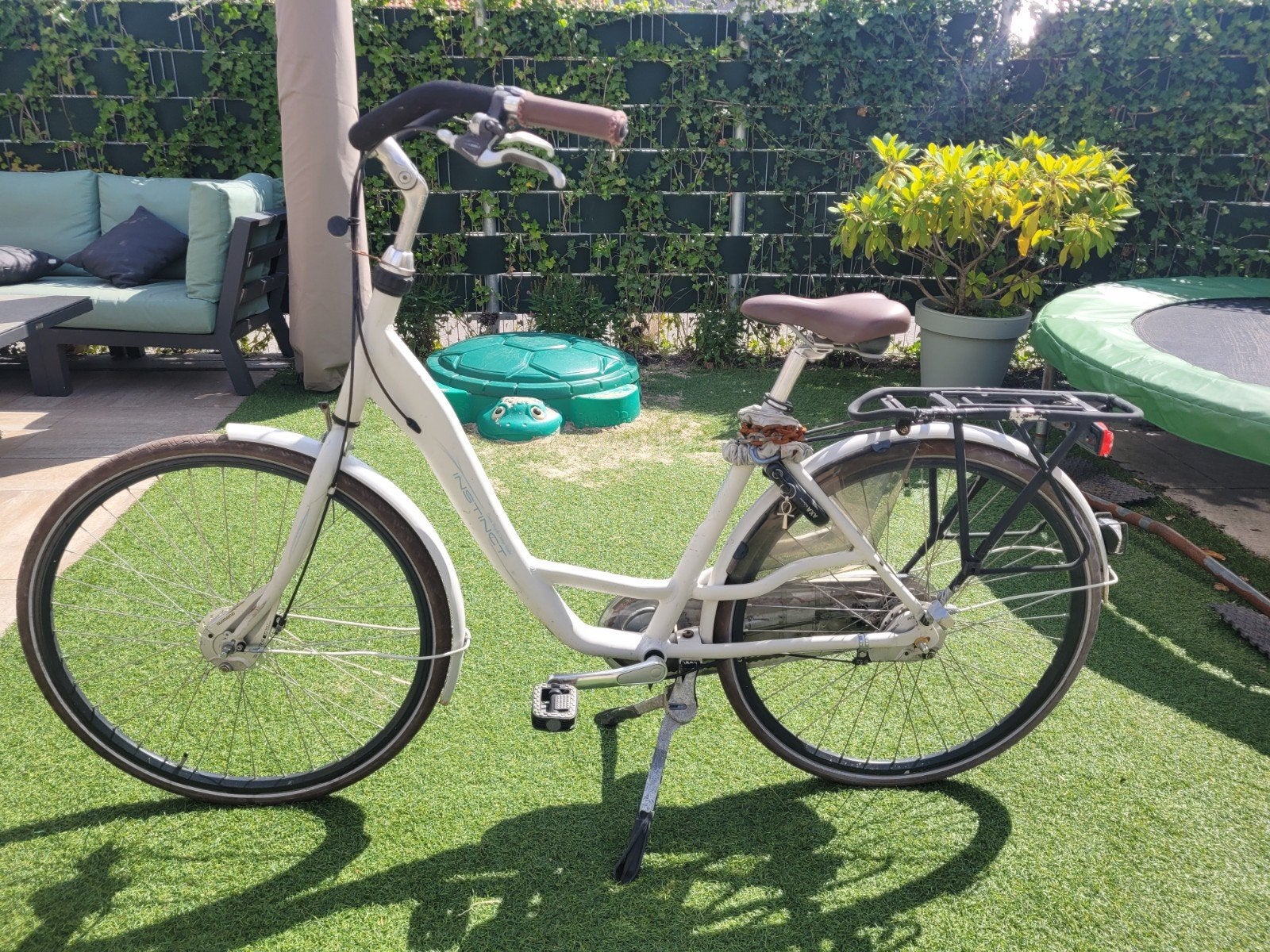 Instinct Damesfiets - Wit, Lage Instap, Gebruikt, Fietsen en Brommers, Fietsen | Dames | Damesfietsen, Velgrem, Versnellingen