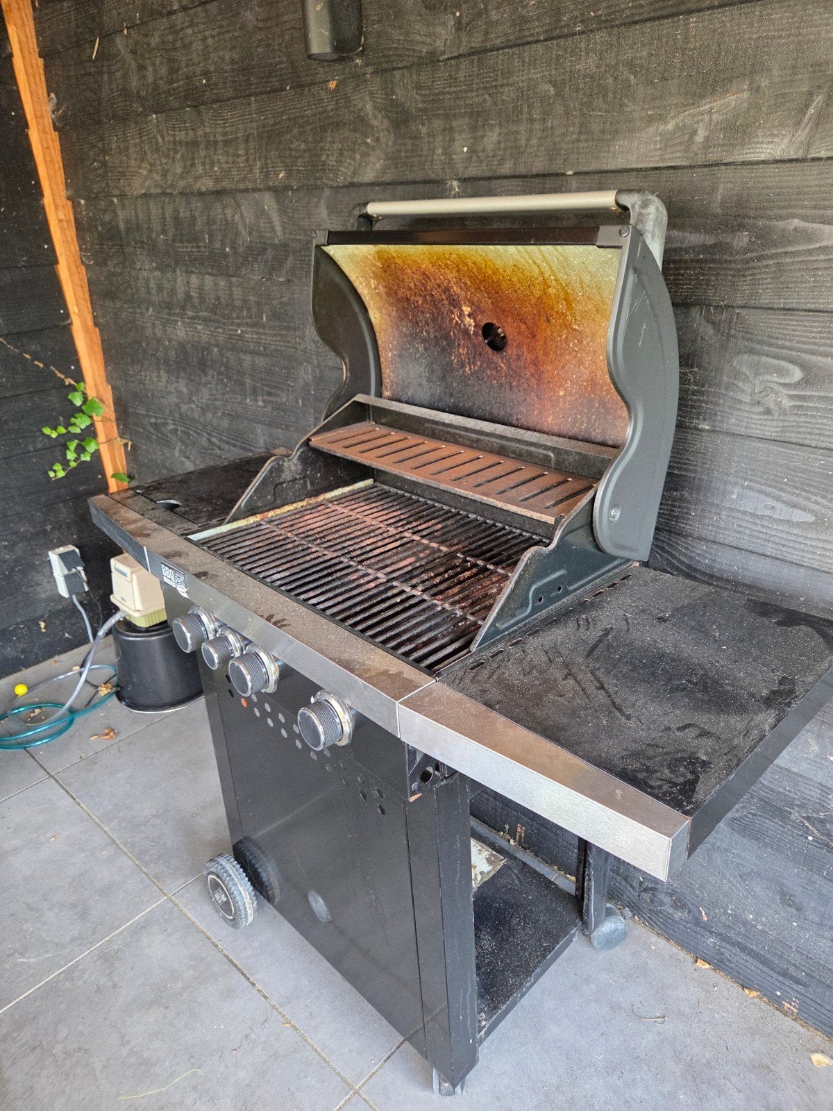Barbecue gratis af te halen in Nijmegen Lindenholt, Ophalen, Gebruikt
