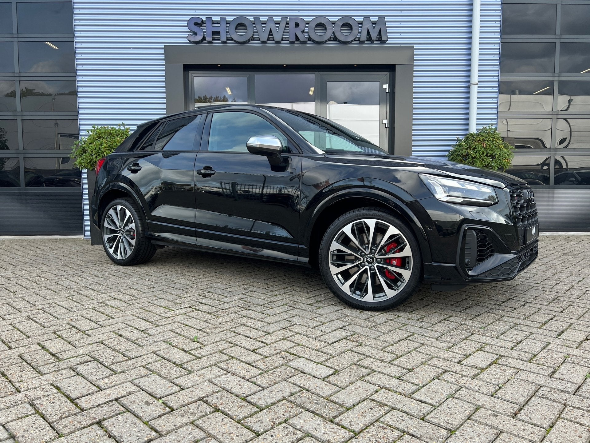 Audi SQ2 2.0 TFSI quattro, Automaat, Gebruikt, 4 cilinders, Zwart