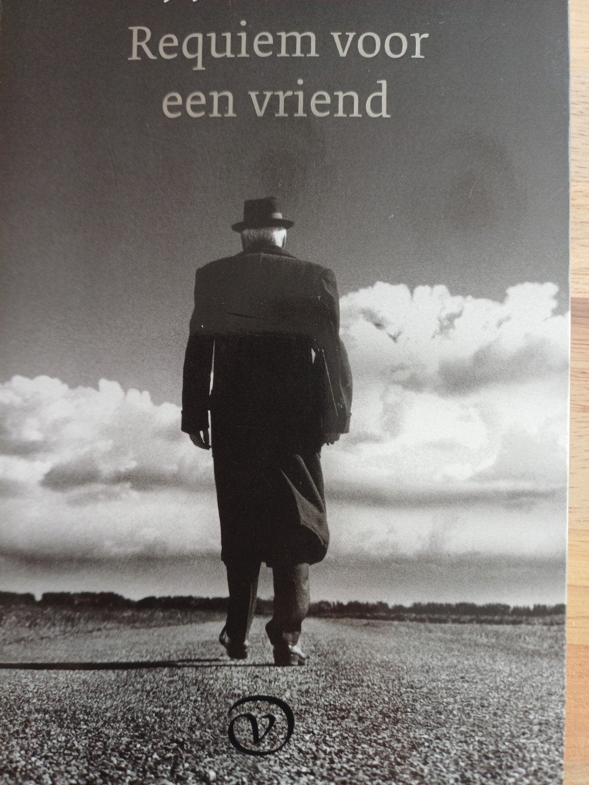 J.J. Voskuil - Requiem voor een vriend, Ophalen of Verzenden, Zo goed als nieuw, J.J. Voskuil