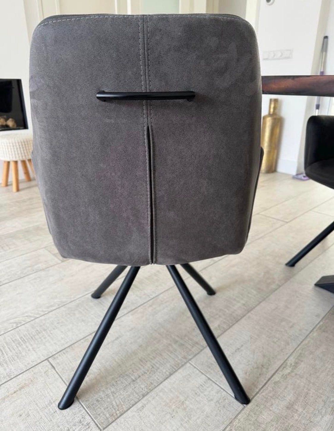 6 Xooon stoelen grijs met zwarte metalen poten, Huis en Inrichting, Ophalen, Gebruikt, Metaal, Grijs