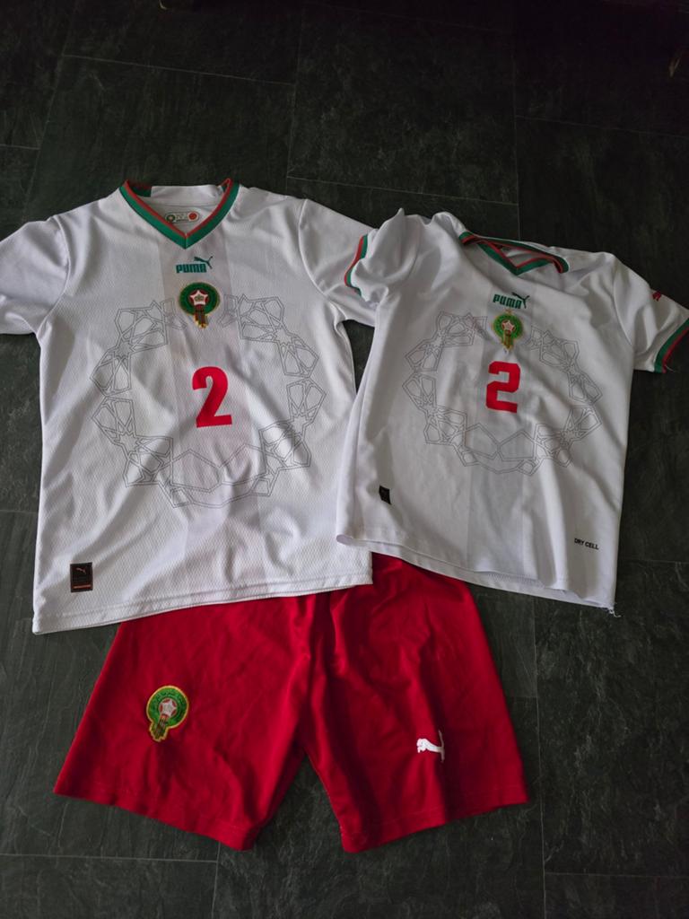 Marokko Hakimi tenue shirt + korte broek Maat M Rugnummer 2, Sport en Fitness, Voetbal, Maat XS of kleiner, Ophalen of Verzenden