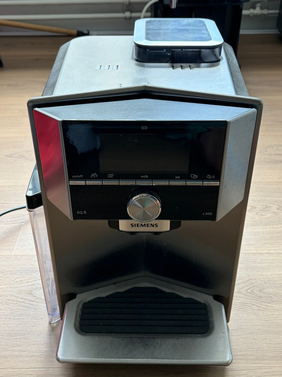 Siemens EQ9 S500 rvs volautomatische espressomachine, Ophalen, Afneembaar waterreservoir, Gebruikt, Koffiemachine