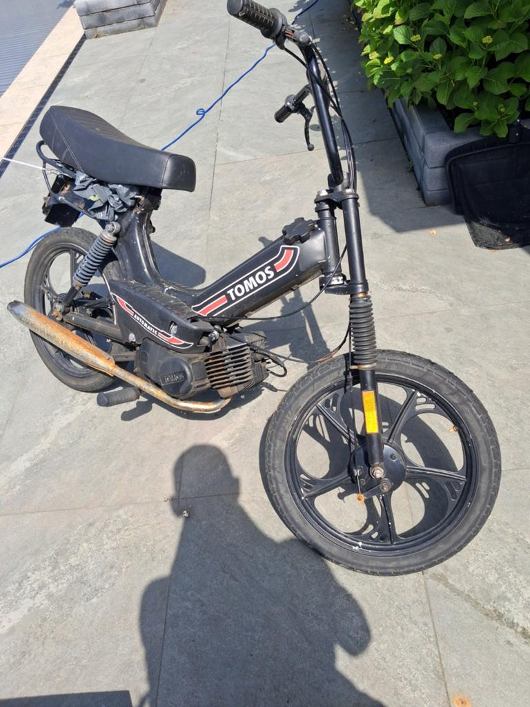 Tomos brommer - Motor perfect, heeft wat werk nodig, Ophalen