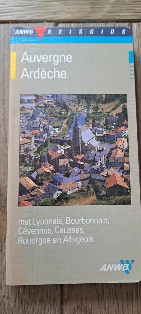 ANWB Reisgids - Auvergne, Ardèche, Boeken, Overige merken, Gjelt de Graaf, Europa, Ophalen of Verzenden