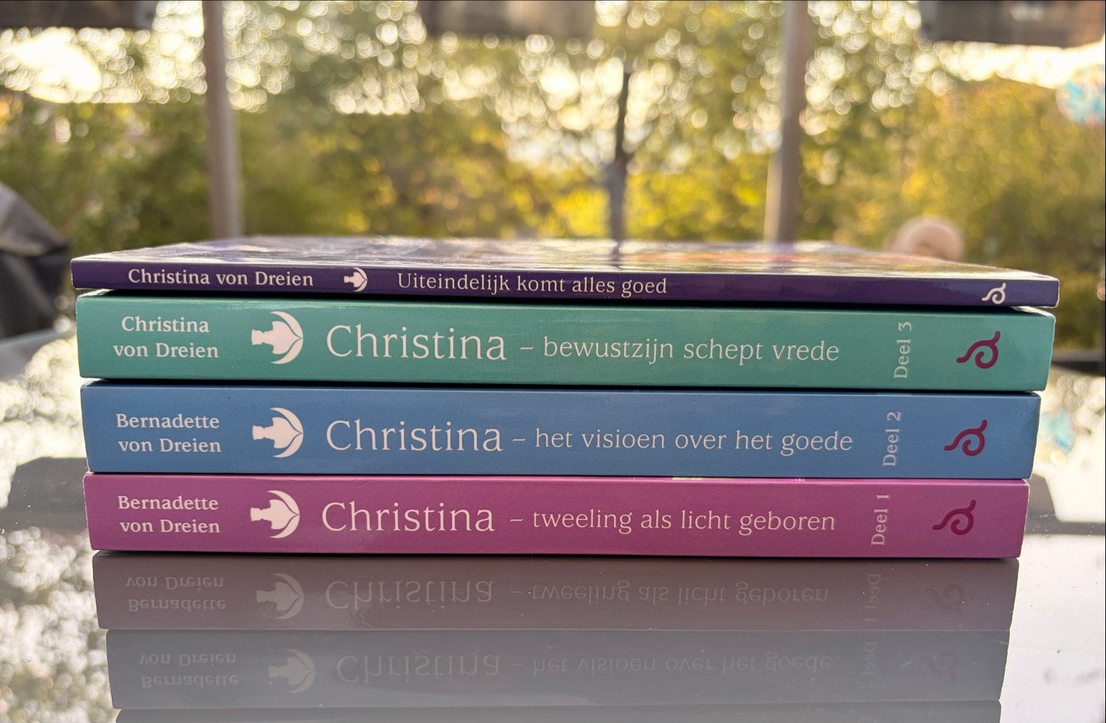 Christina von Dreien boekenreeks (4 delen), Verzenden, Zo goed als nieuw, Spiritualiteit algemeen, Verhaal of Roman