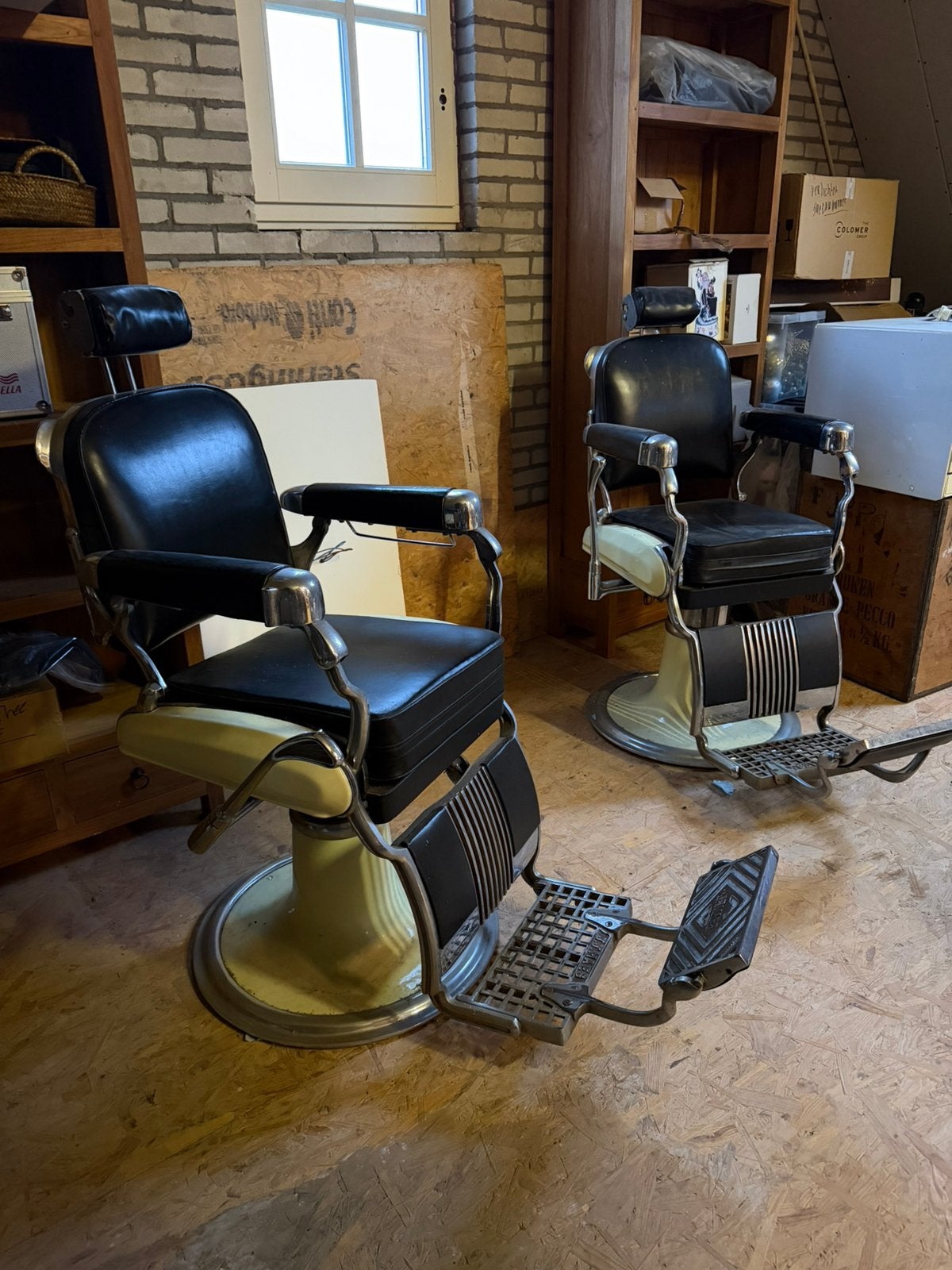 JJ Maes/Belmont  kappersstoelen barbershop, Ophalen