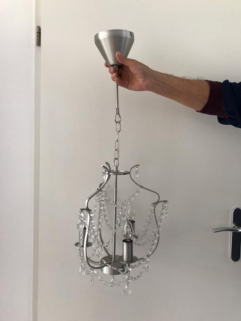 kroonluchter 2 stuks en gloeilampen E14 (15W en 40W) Nieuw, Ophalen of Verzenden, Gebruikt, 50 tot 75 cm