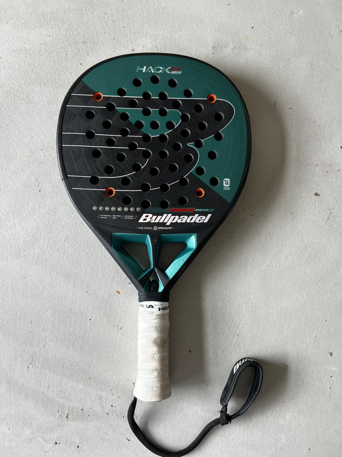 Bullpadel hack hybrid 04, Sport en Fitness, Padel, Verzenden, Zo goed als nieuw