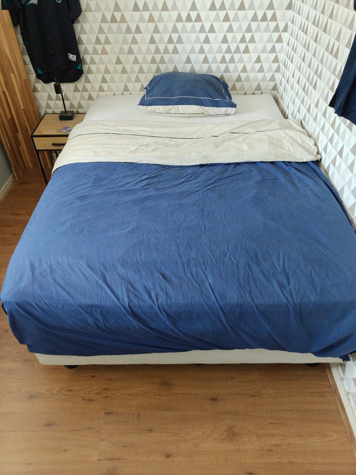 Boxspring 140x200cm inclusief 2 matrassen, Ophalen, Gebruikt, Beige, Tweepersoons