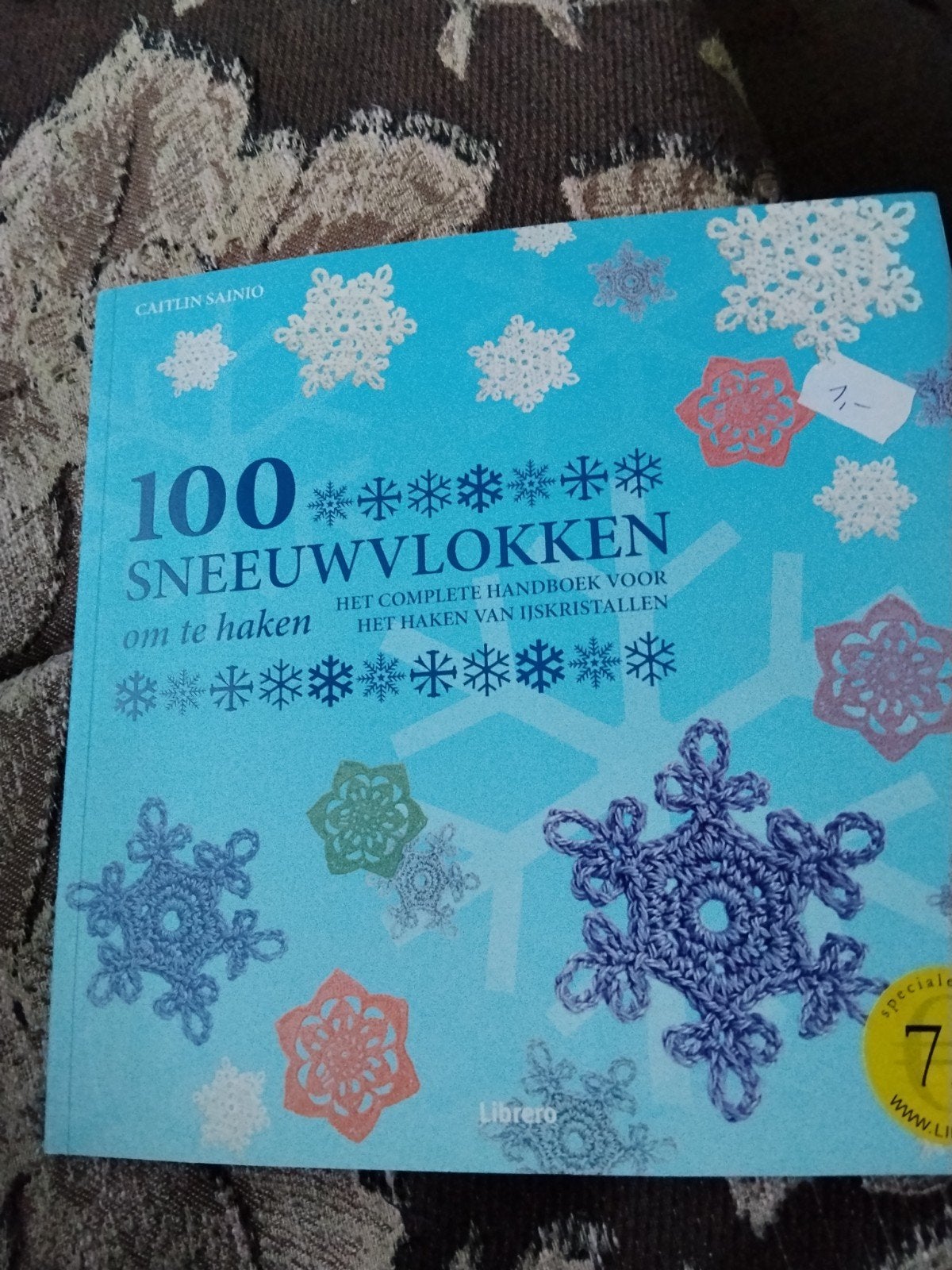 100 Sneeuwvlokken om te haken - Handboek IJskristallen, Hobby en Vrije tijd, Ophalen, Zo goed als nieuw, Haken, Patroon of Boek
