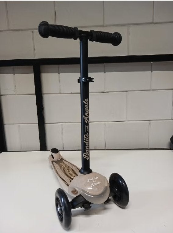 Bandits & Angels kinderstep Little Adventure Sand, Ophalen of Verzenden, Zo goed als nieuw, Loopfiets