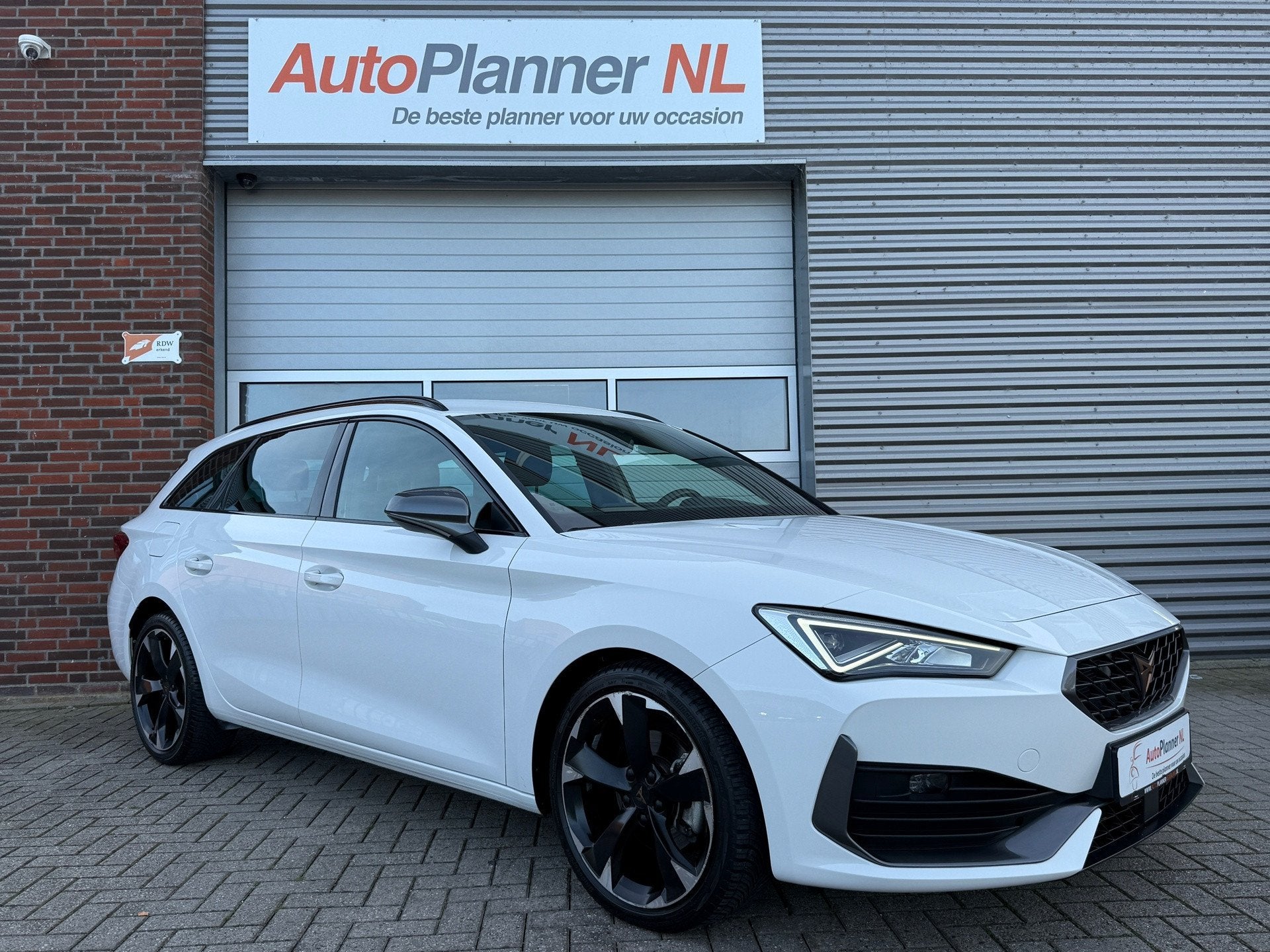 Cupra Leon Sportstourer 1.5 eTSI! Incl. Btw! Carplay! Sfeer., Auto's, Zwart, 4 cilinders, 150 pk, Leon