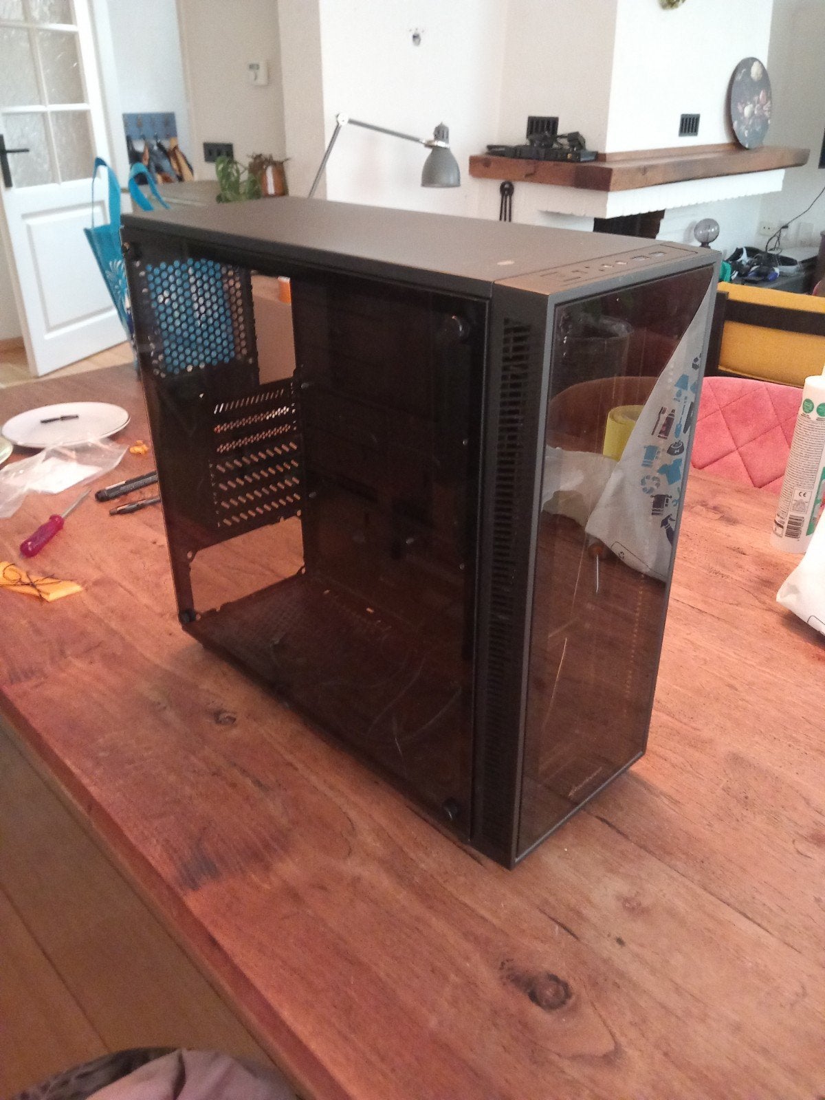 Sharkoon TG4 semi tower atx case, Computers en Software, Computerbehuizingen, Ophalen of Verzenden, Refurbished